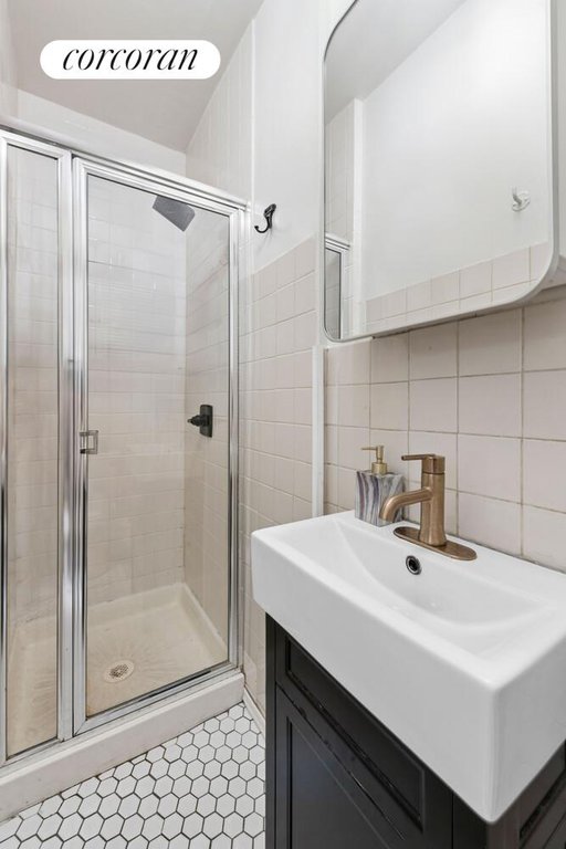 326 East 73rd Street, Unit 3C photo 6