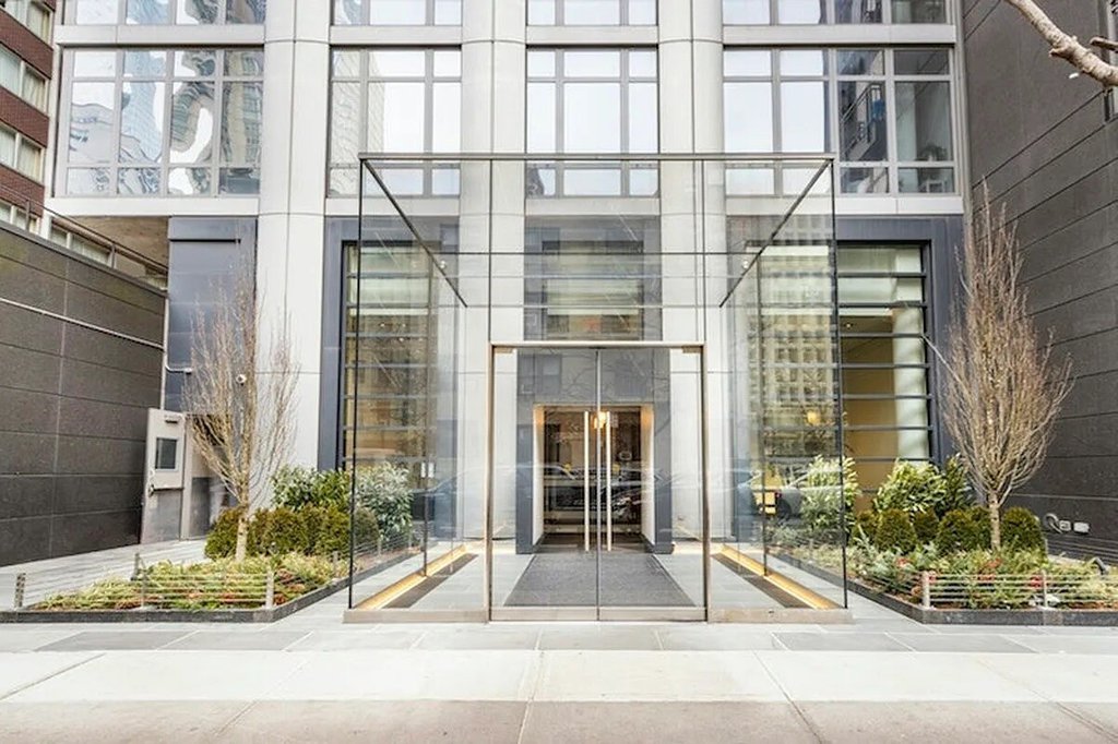 310 West 52nd Street, Unit 5A photo 7
