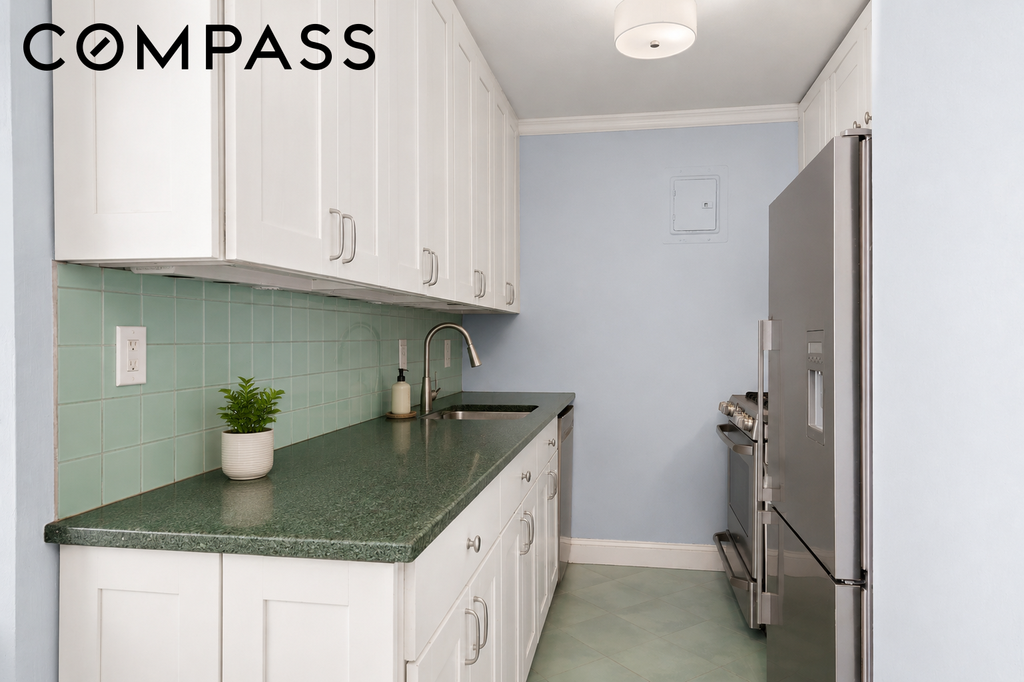 201 East 21st Street, Unit 2FG photo 4