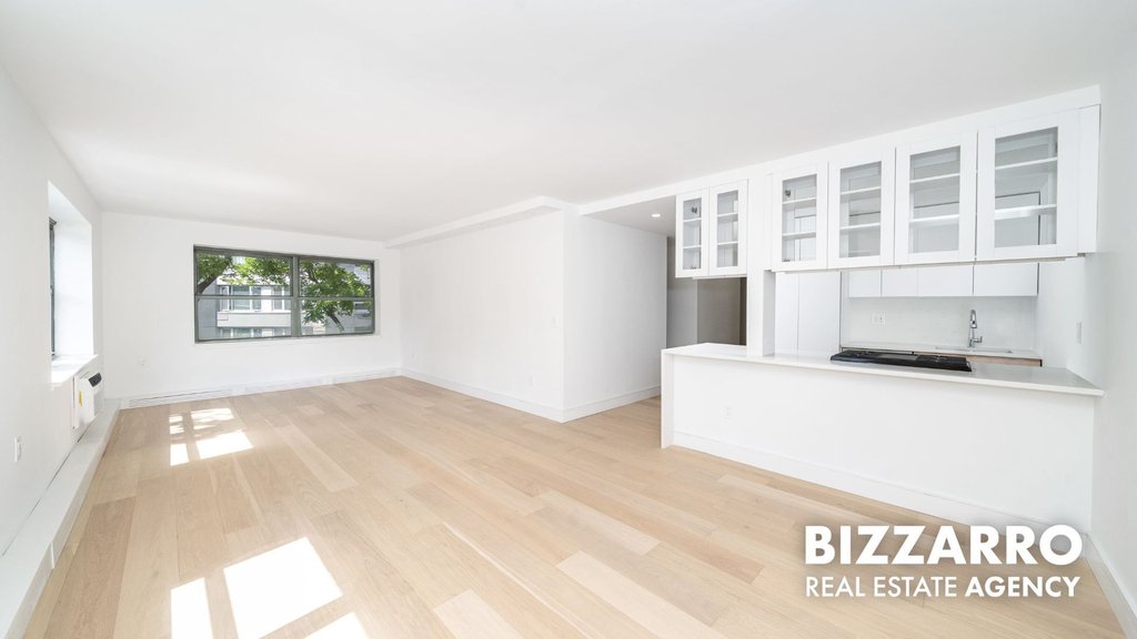 1325 Fifth Avenue, Unit 3C photo 2