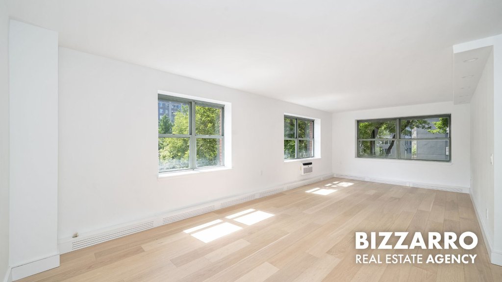 1325 Fifth Avenue, Unit 3C photo 3