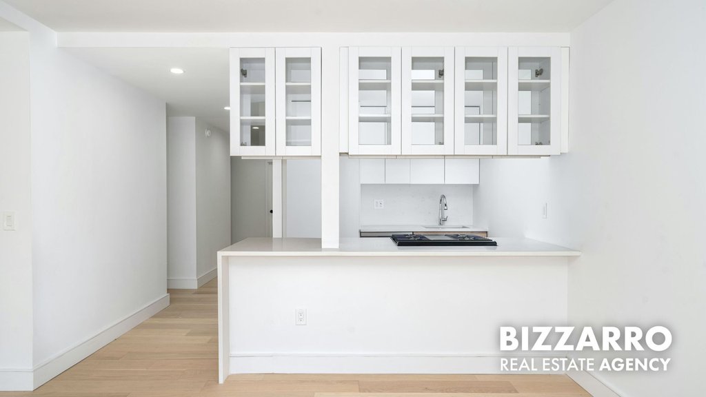 1325 Fifth Avenue, Unit 3C photo 5
