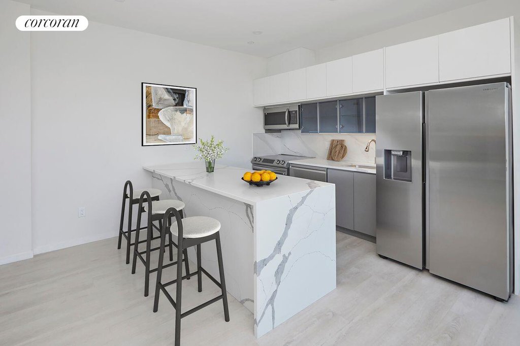 29 West End Avenue, Unit PH8D photo 3