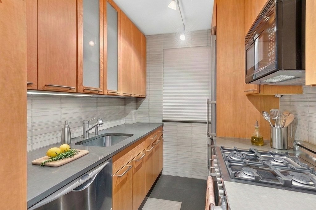440 East 62nd Street, Unit 16G photo 6