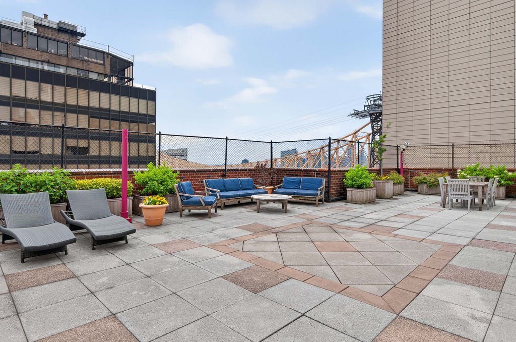 440 East 62nd Street, Unit 16G photo 8