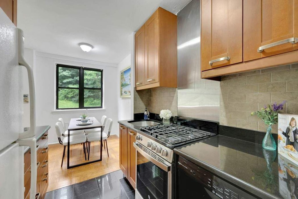 735 Kappock Street, Unit 2F