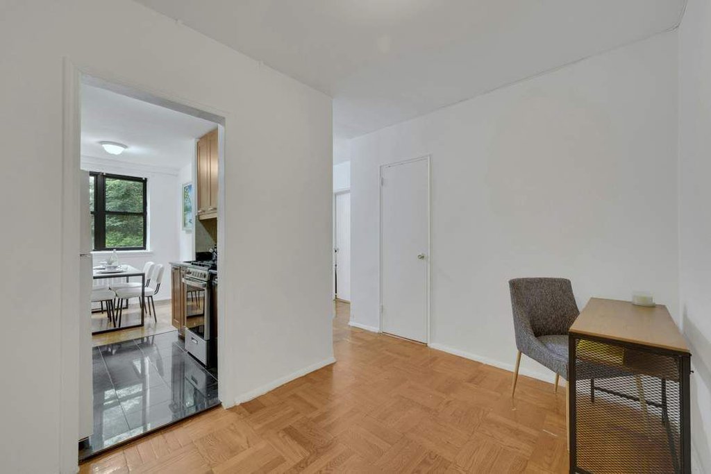 735 Kappock Street, Unit 2F photo 12