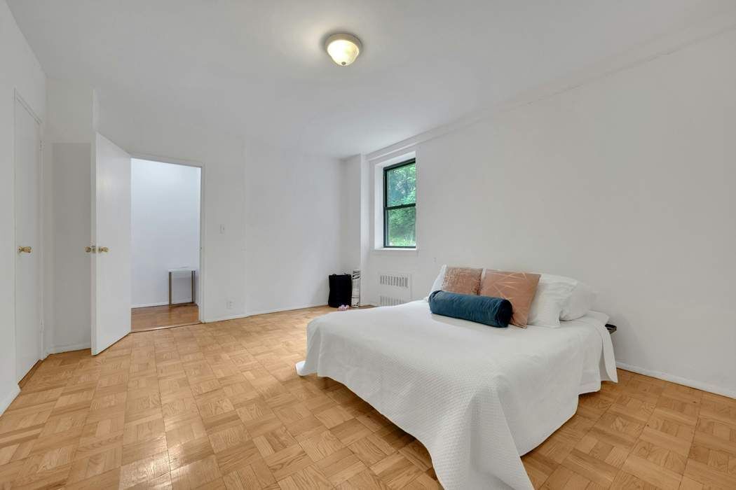 735 Kappock Street, Unit 2F photo 22