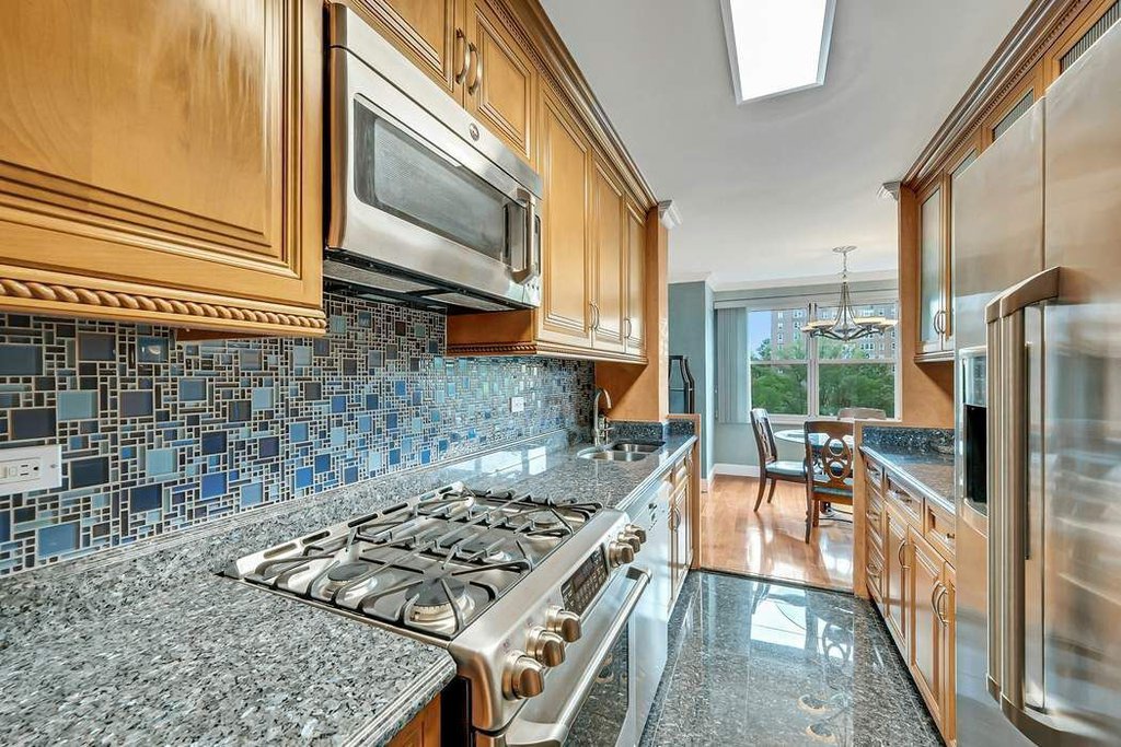 555 Kappock Street, Unit 9J