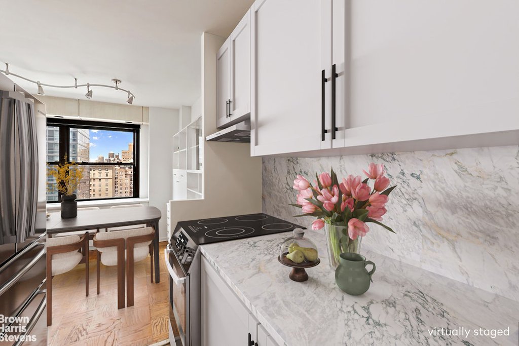 180 West End Avenue, Unit 18R photo 3