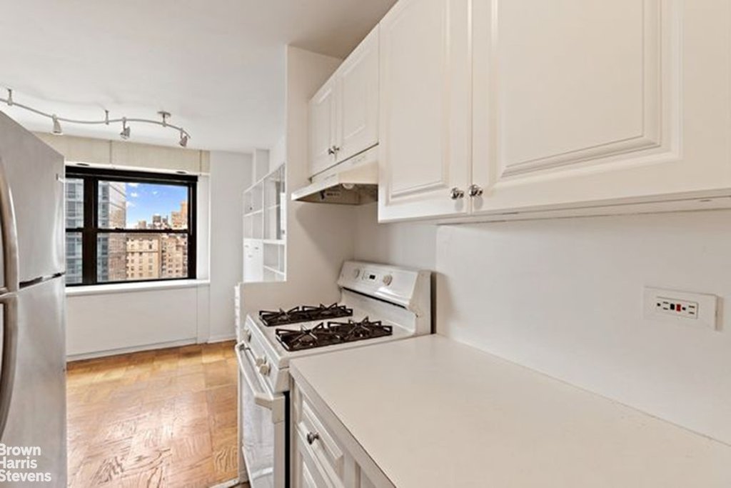 180 West End Avenue, Unit 18R photo 5