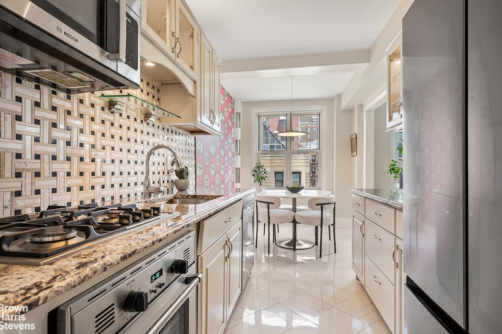 12 East 97th Street, Unit 8F photo 6