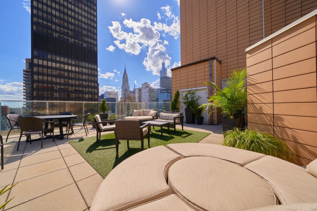 250 East 49th Street, Unit 18A photo 17