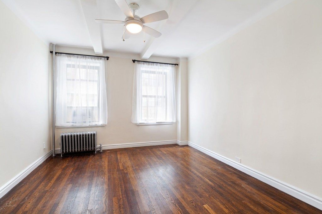 17 West 64th Street, Unit 8B photo 3
