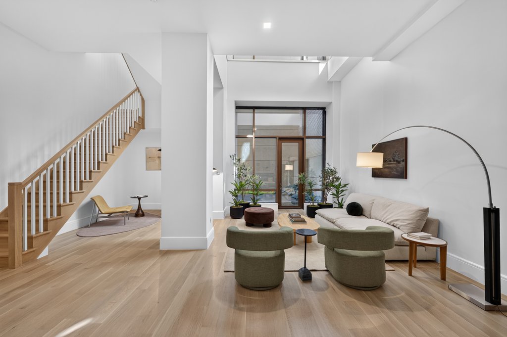 215 East 19th Street, Unit 1G photo 7