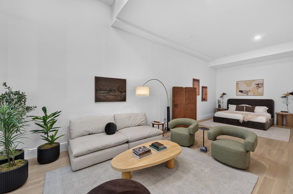 215 East 19th Street, Unit 1G photo 10
