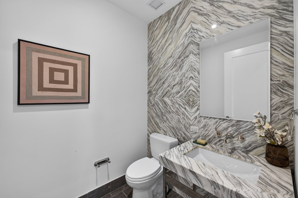 215 East 19th Street, Unit 1G photo 11