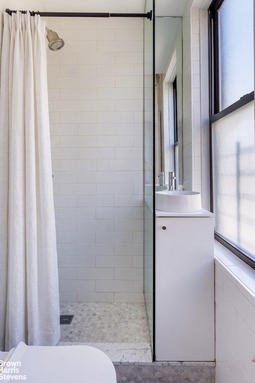 545 West End Avenue, Unit 16A photo 11