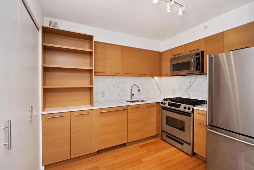 100 West 39th Street, Unit 42E photo 2