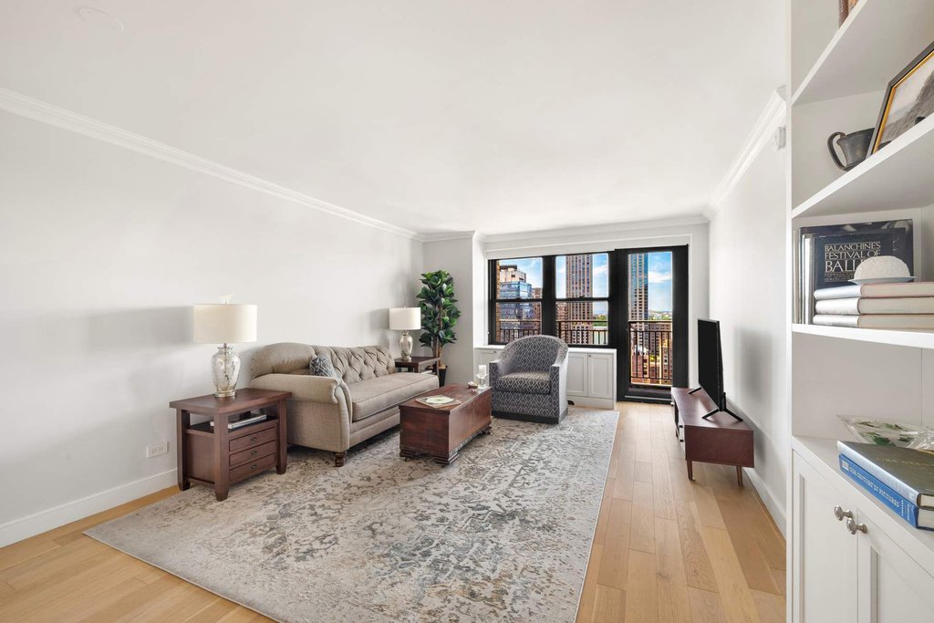 201 West 70th Street, Unit 25L photo 8