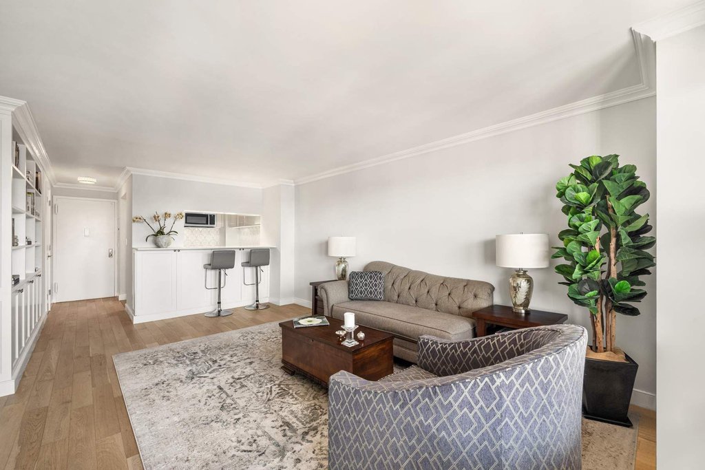 201 West 70th Street, Unit 25L photo 9
