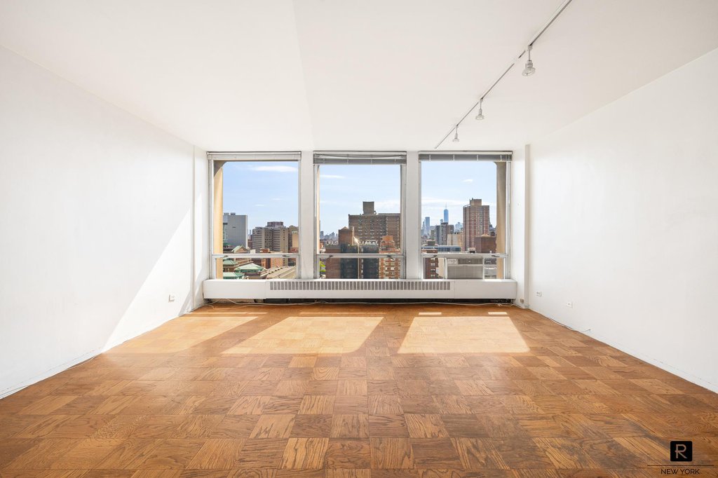 343 East 30th Street, Unit 19K photo 2