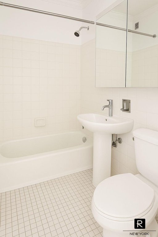 343 East 30th Street, Unit 19K photo 8