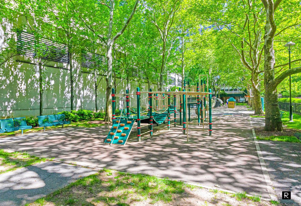 343 East 30th Street, Unit 19K photo 11