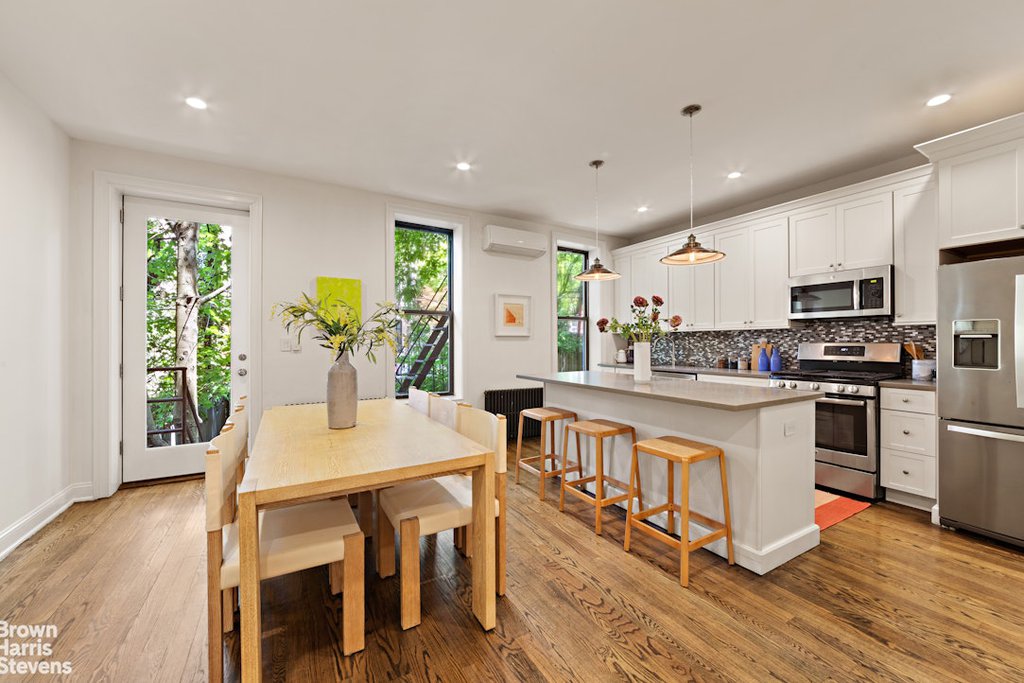 19 Saint Johns Place, Unit 1B photo 3