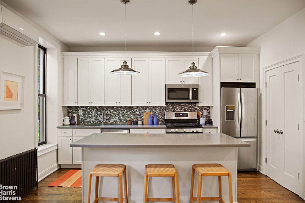 19 Saint Johns Place, Unit 1B photo 4