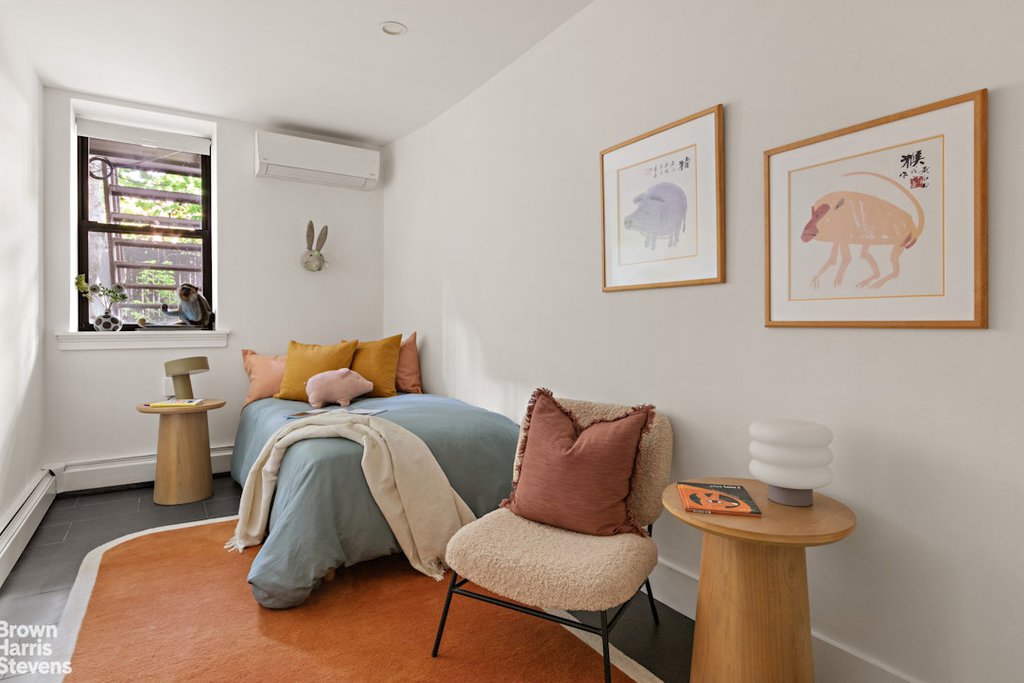 19 Saint Johns Place, Unit 1B photo 7