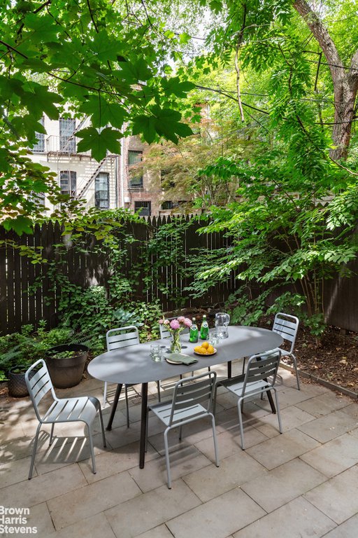 19 Saint Johns Place, Unit 1B photo 10