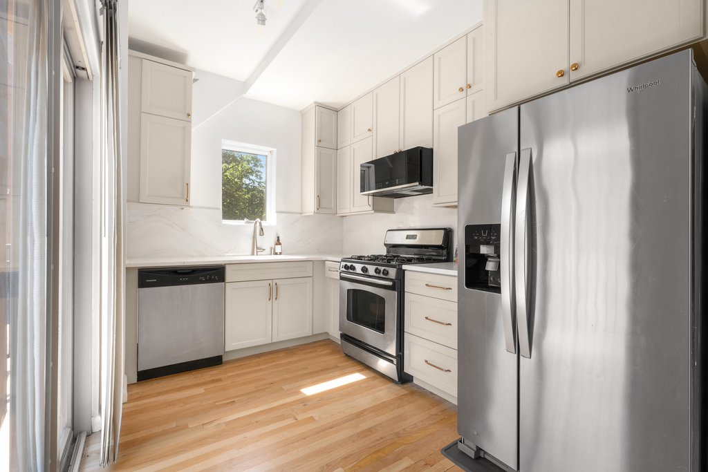 2233 Caton Avenue, Unit 2C photo 3