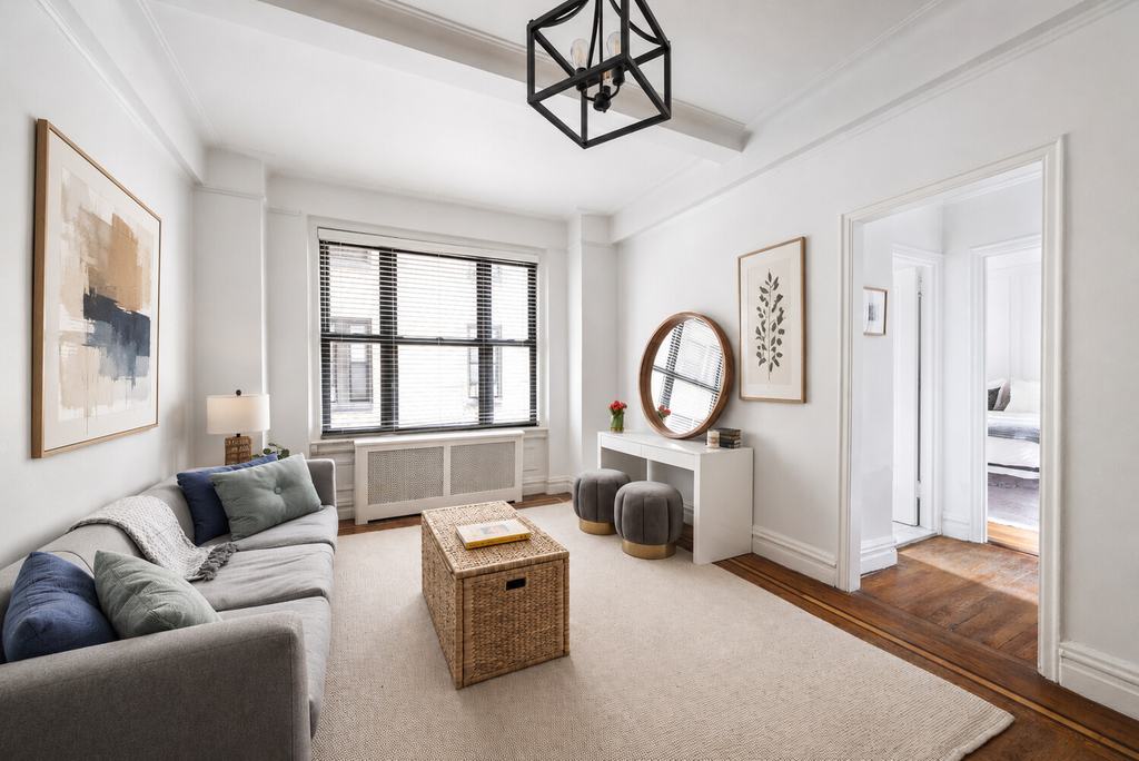 201 West 89th Street, Unit 4C