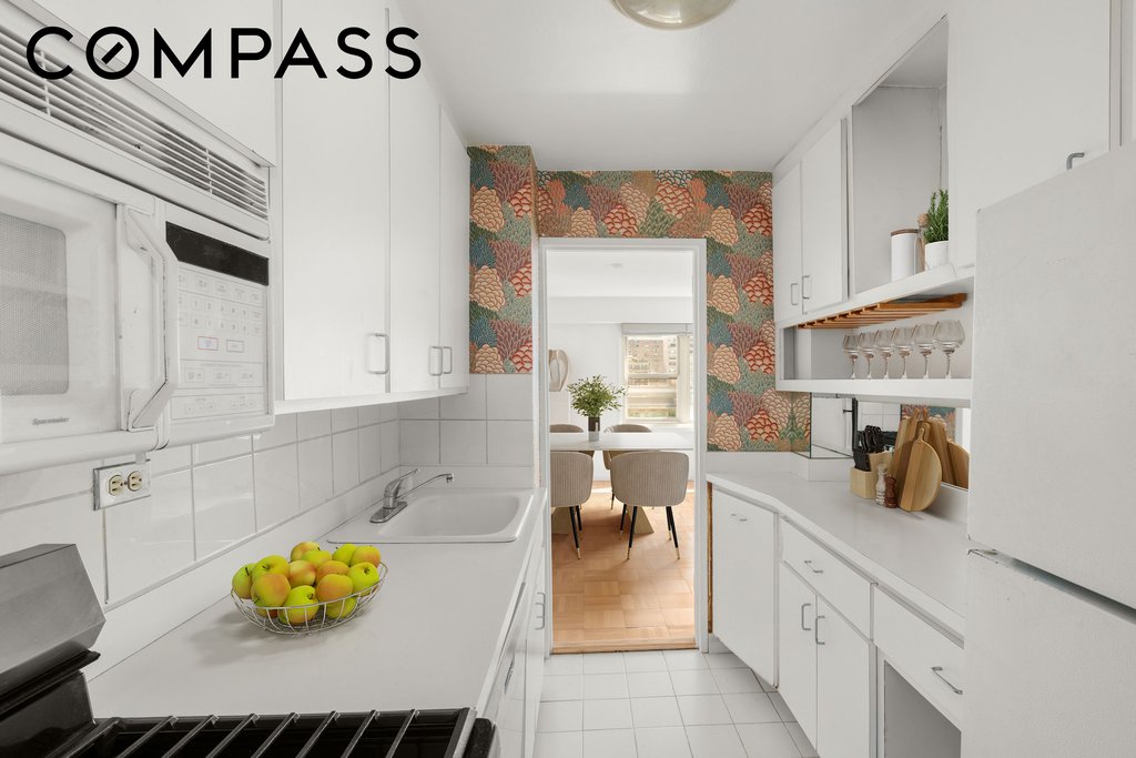 333 East 66th Street, Unit 14K photo 4