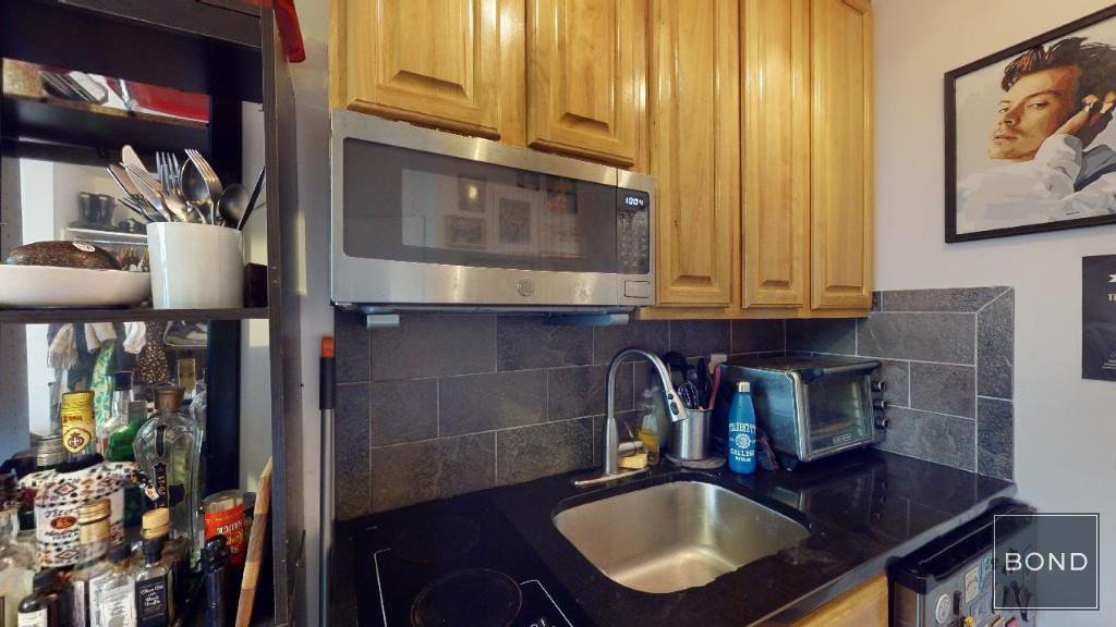 149 First Avenue, Unit 1F photo 6