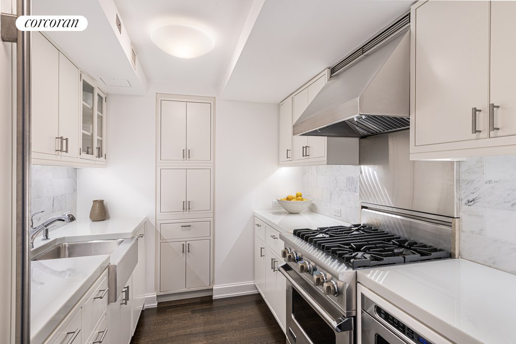 130 West 12th Street, Unit 10D photo 8