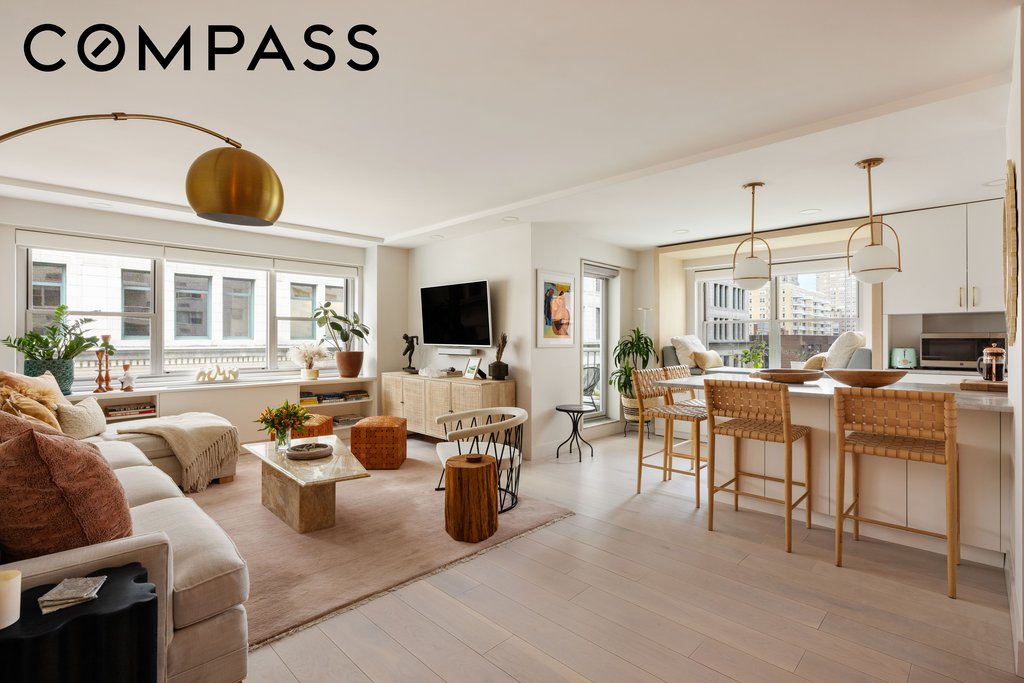 70 East 10th Street, Unit 7A photo 2