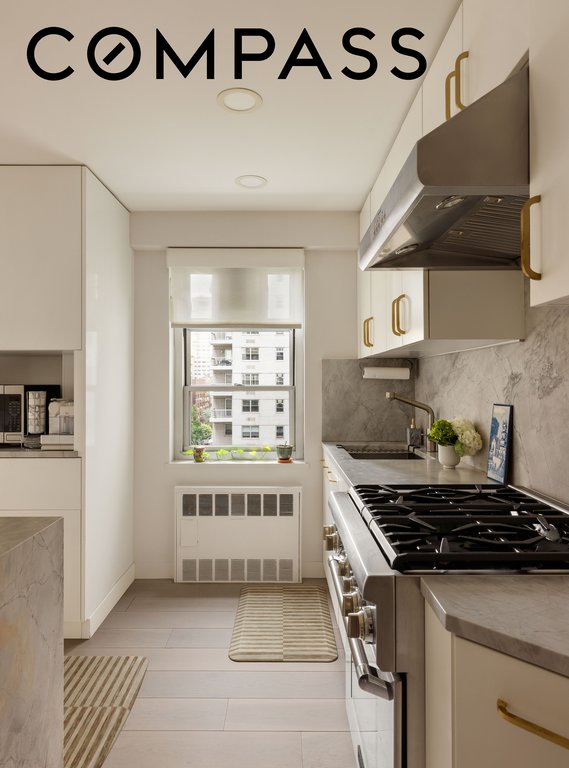 70 East 10th Street, Unit 7A photo 4