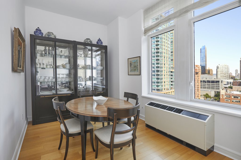 80 Riverside Boulevard, Unit 19B photo 5