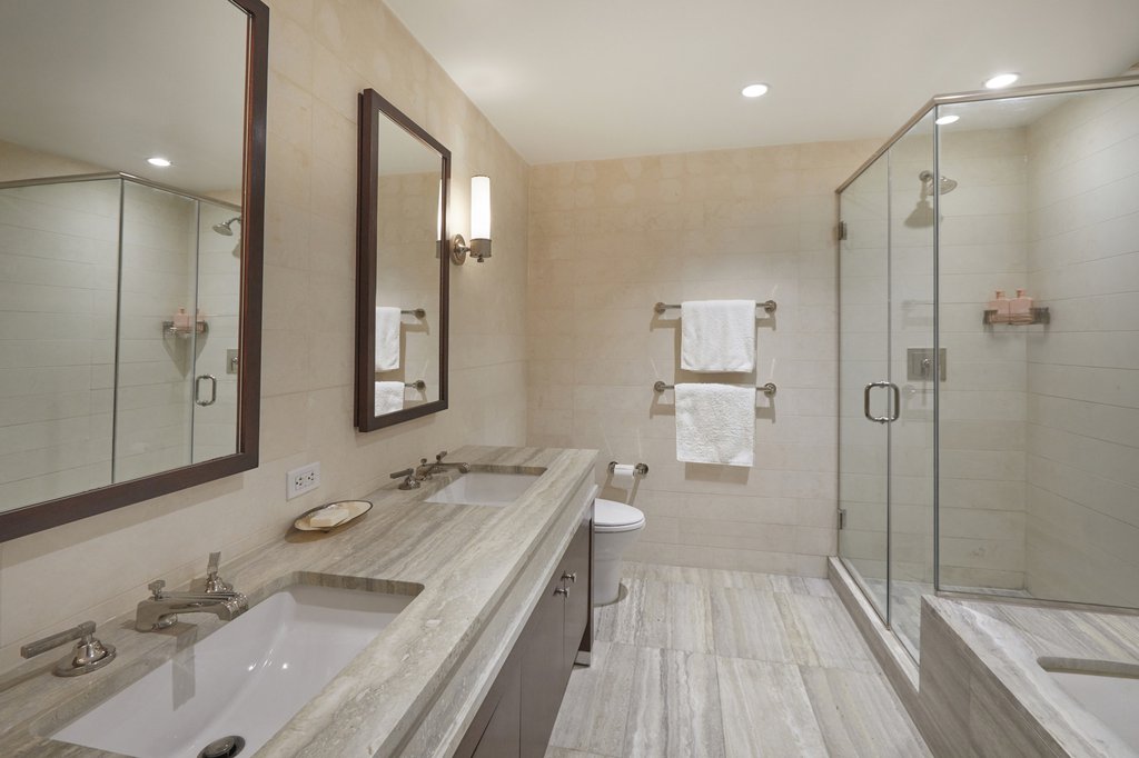 80 Riverside Boulevard, Unit 19B photo 9
