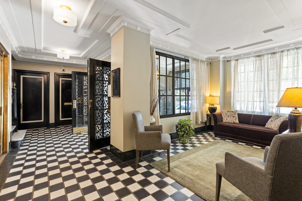32 Washington Square West, Unit 3E photo 14