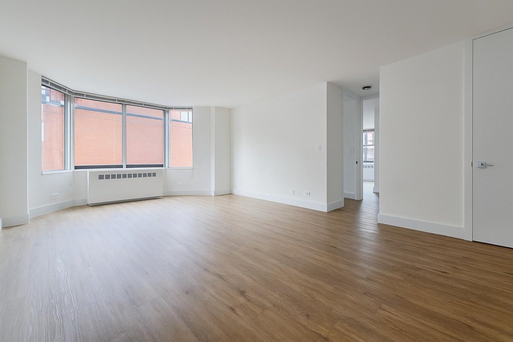 1735 York Avenue, Unit 11G photo 4