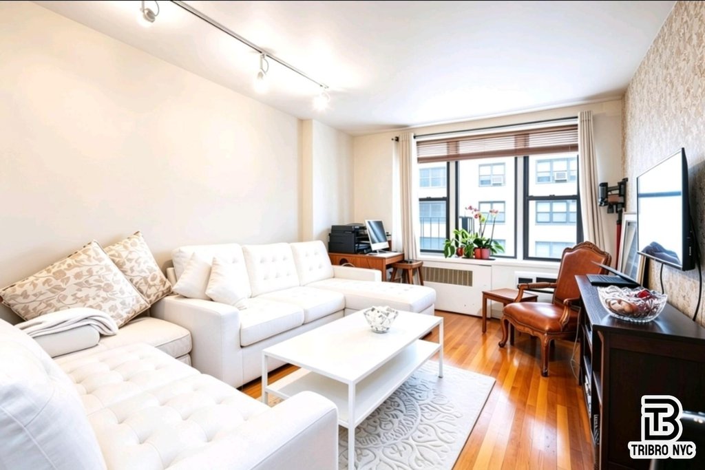 200 East 28th Street, Unit 5E