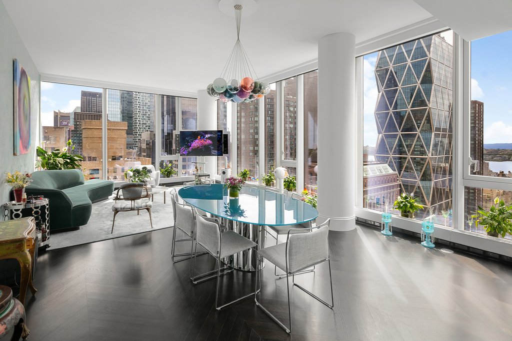 217 West 57th Street, Unit 33F photo 2