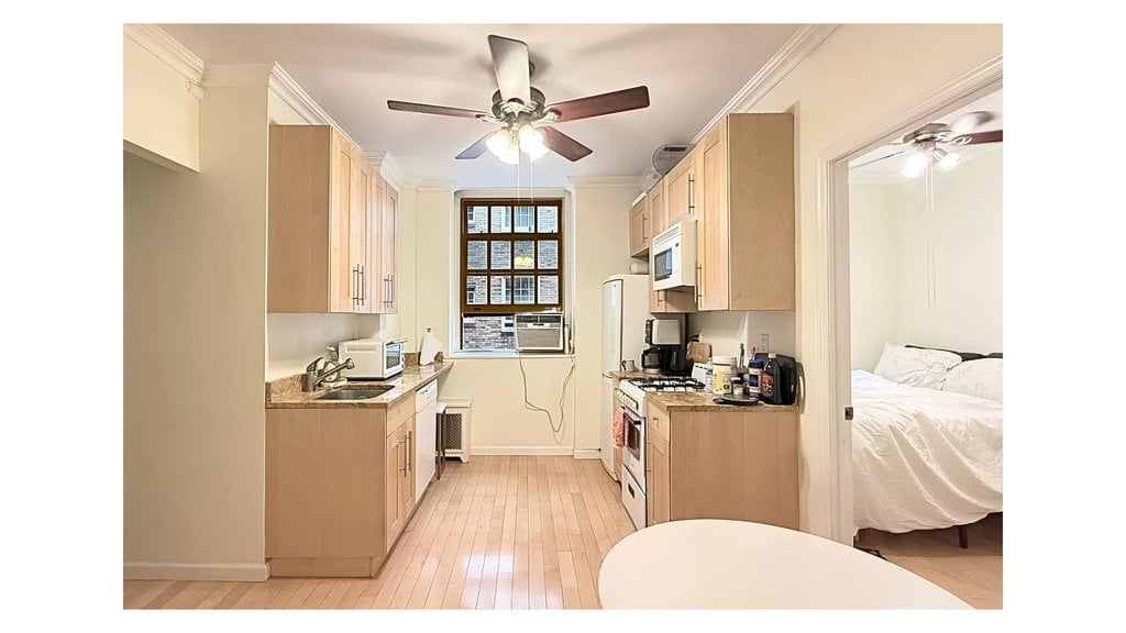 509 East 77th Street, Unit 3L