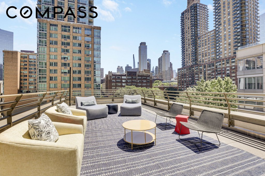 100 Riverside Boulevard, Unit 6R