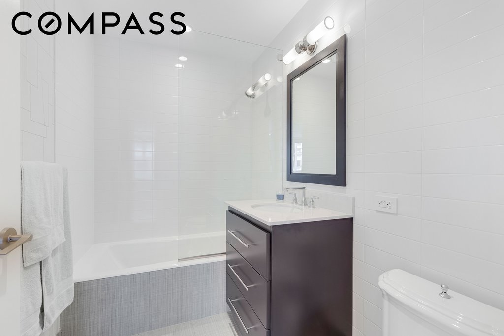100 Riverside Boulevard, Unit 6R photo 11
