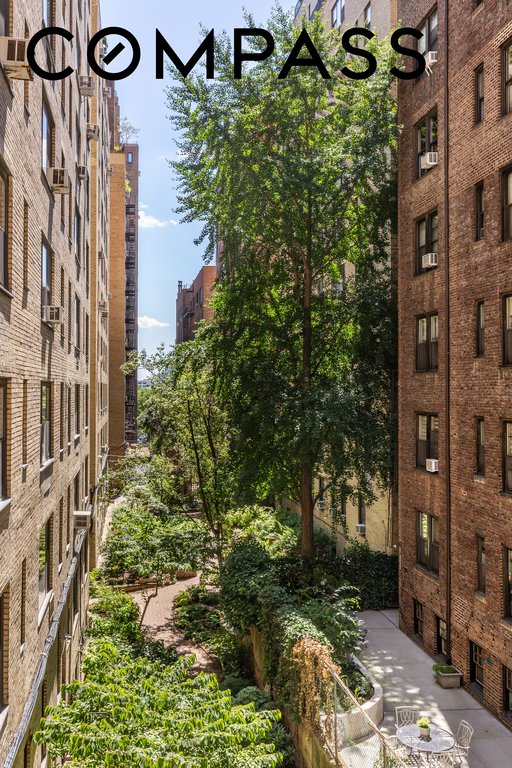 400 East 52nd Street, Unit 3J photo 10