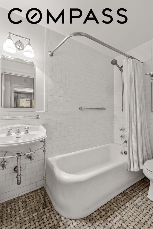 400 East 52nd Street, Unit 3J photo 9